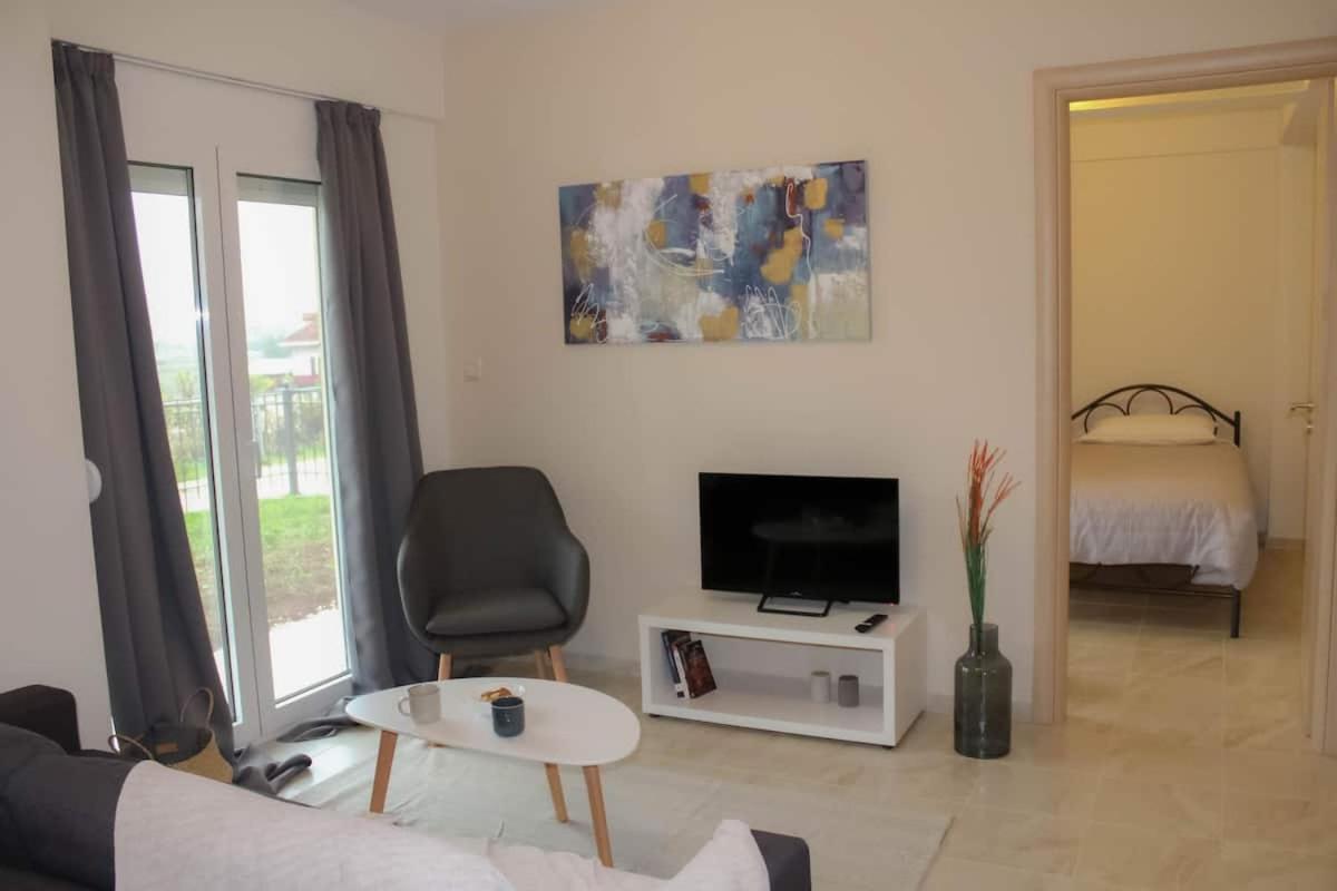 Cozy Modern Apartment Ioánnina Exteriör bild